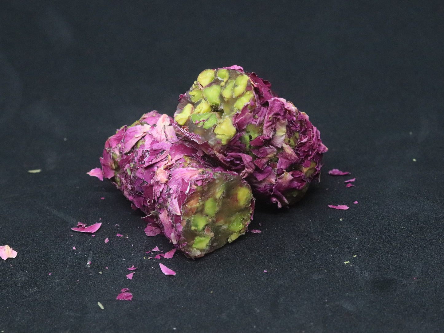 1040413-Pure Bhar 26-103 Delight Rose and Pistachio Cylinder 11LB
