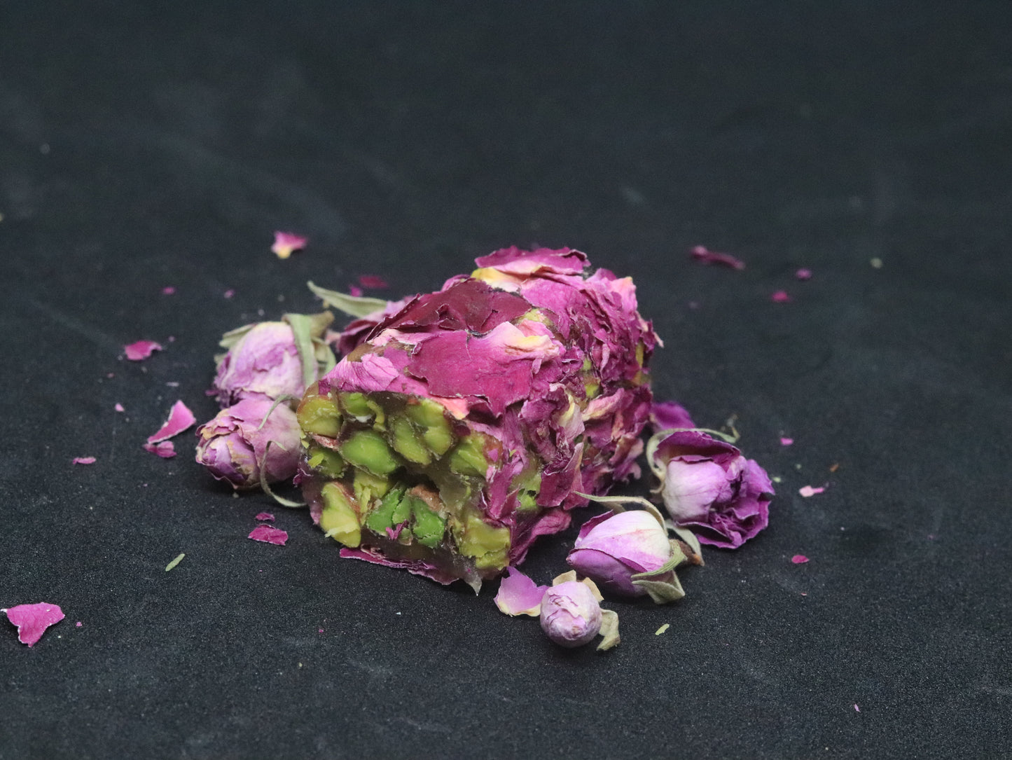1040413-Pure Bhar 26-103 Delight Rose and Pistachio Cylinder 11LB