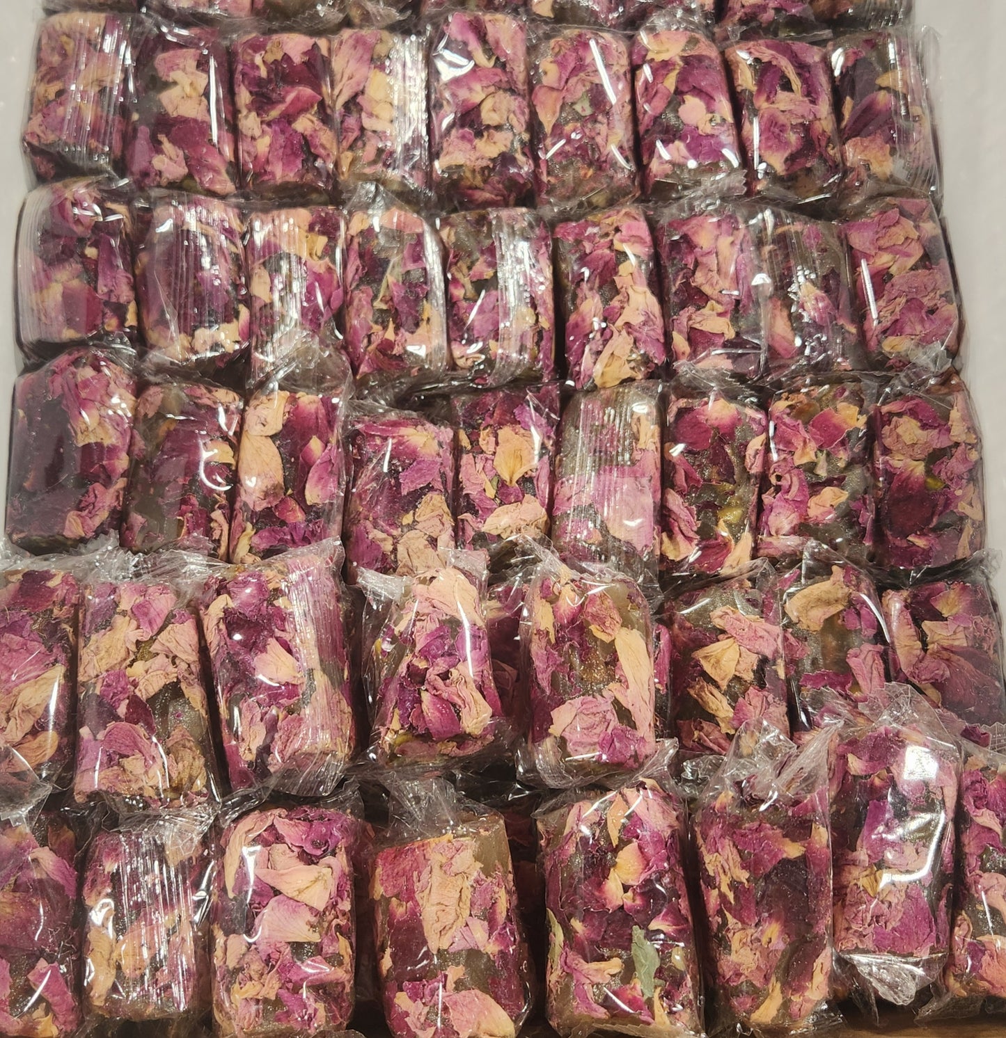 1040413-Pure Bhar 26-103 Delight Rose and Pistachio Cylinder 11LB
